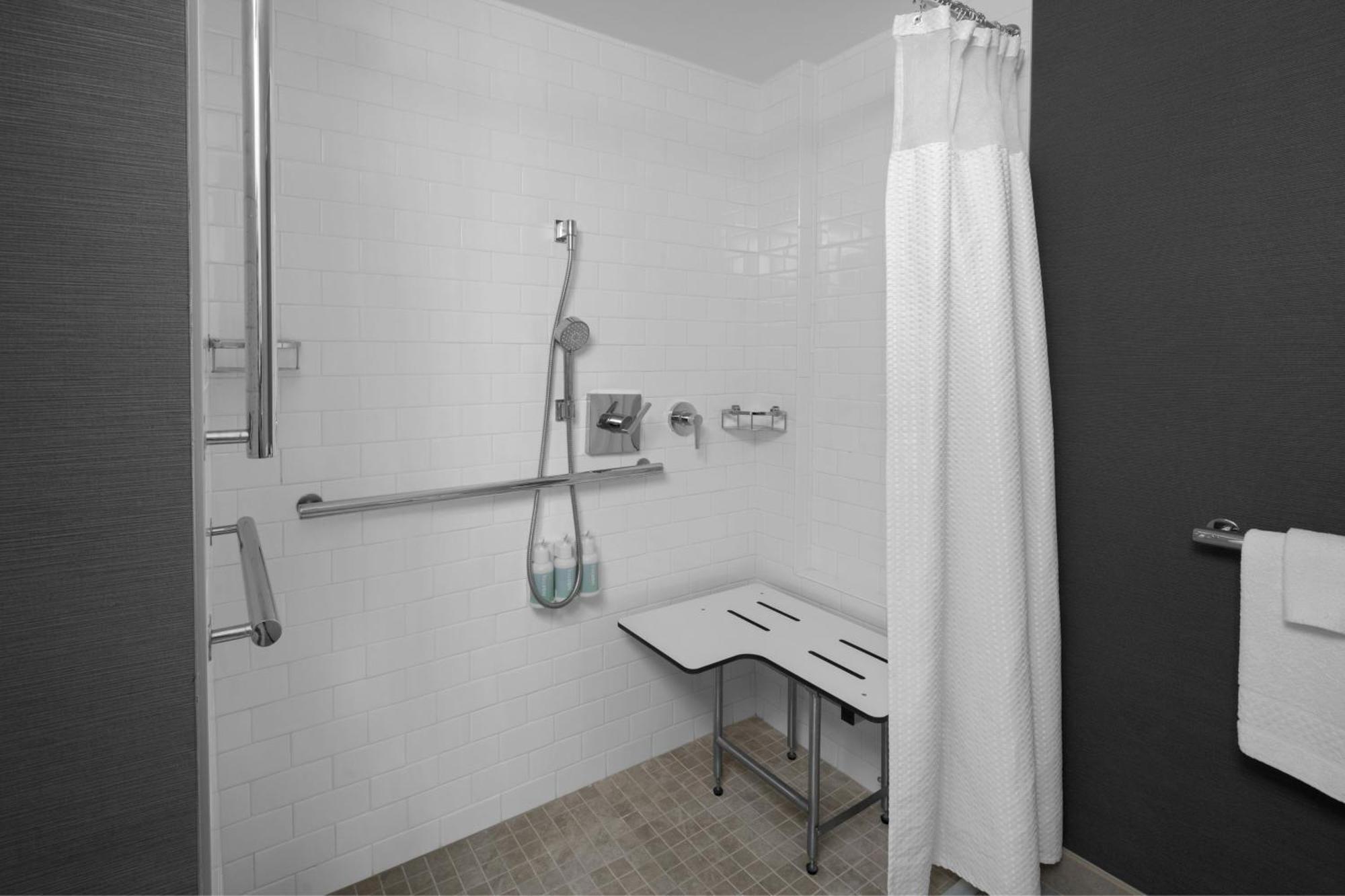Courtyard By Marriott Cypress Anaheim / Orange County Hotel Buitenkant foto